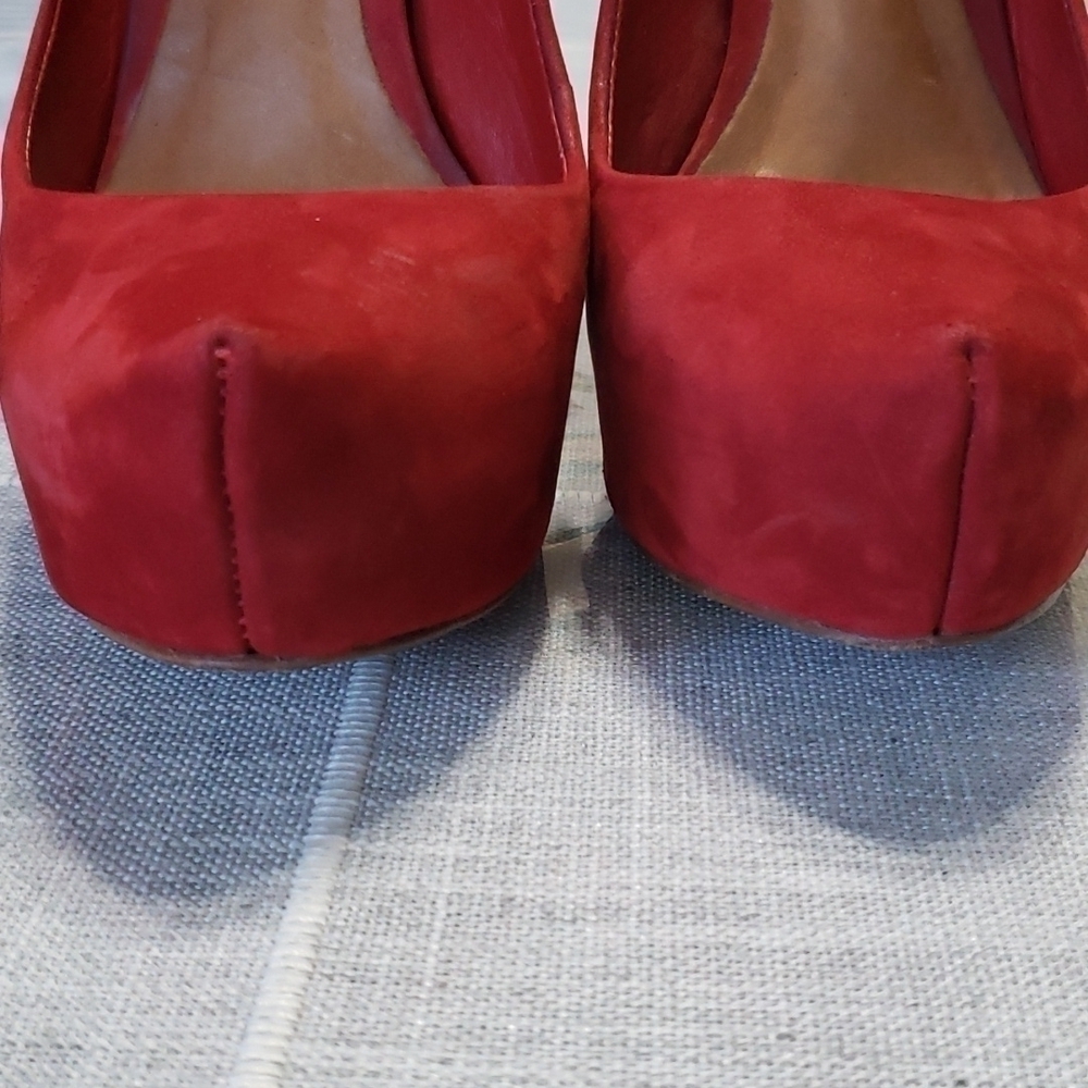 ALDO Red Stilettos Shoes, Size 39 - Picture 4 of 14